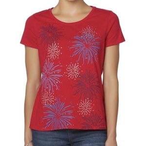 size Petite XL, bust up to 44” inches, patriotic fireworks 💥 shirt, like new co
